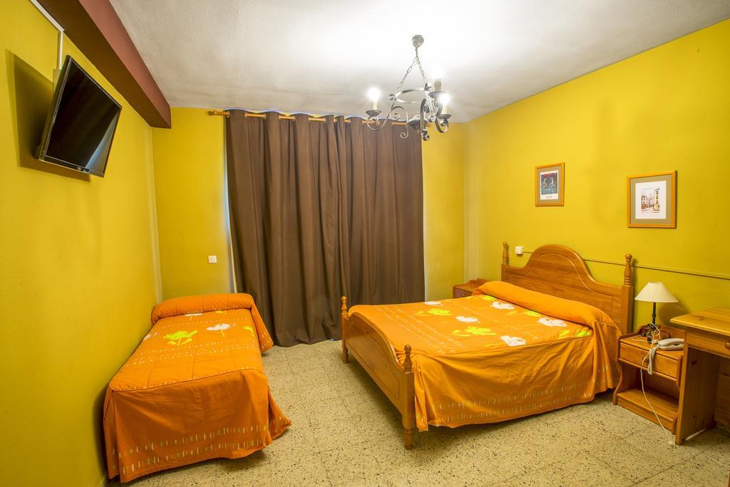La Casona Del Pinar Albergue San Rafael Esterno foto